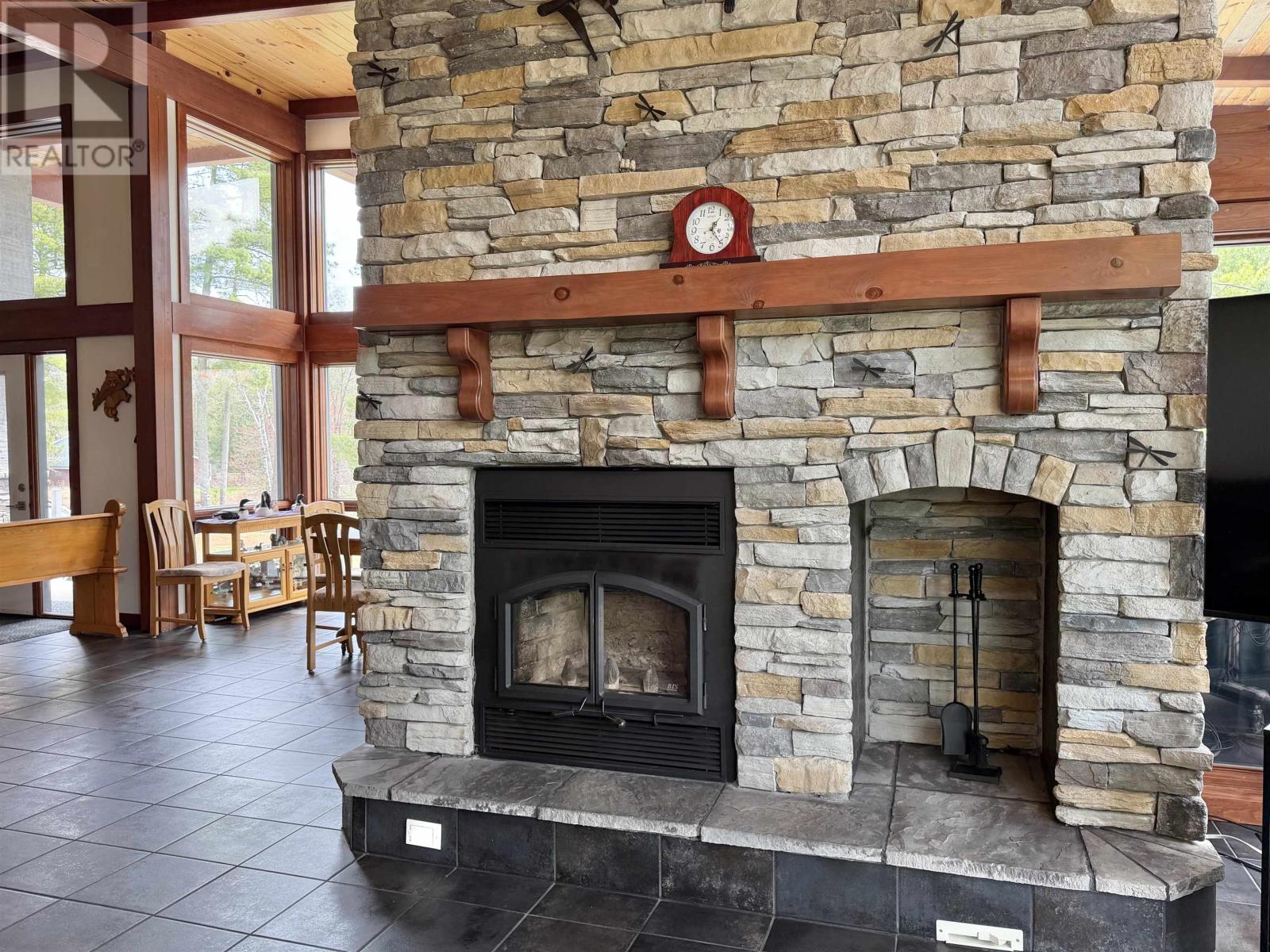 447 Hopkins Bay RD, Fort Frances, Ontario, P9A3M3 — Photo 31
