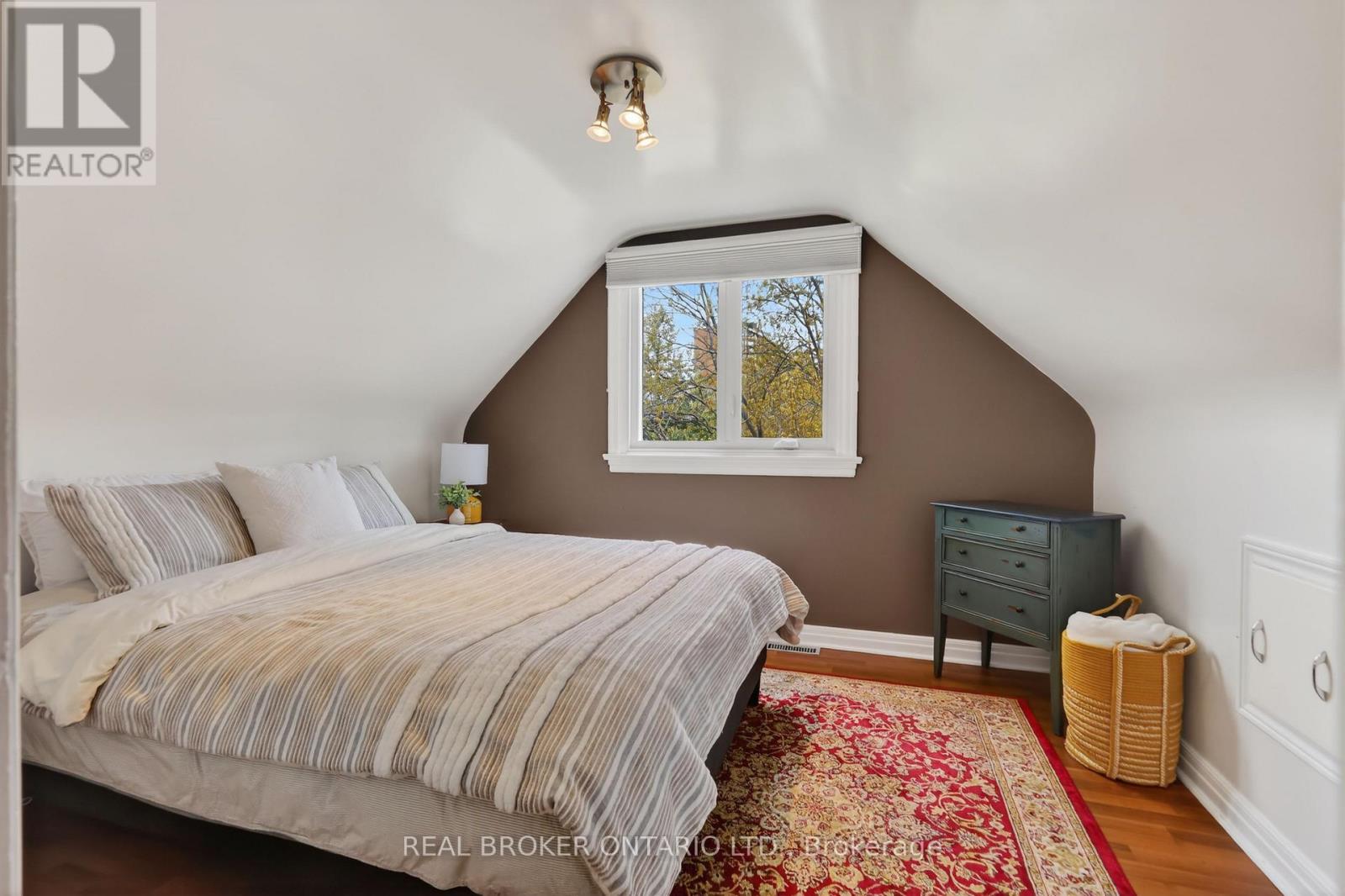 1572 DORION AVENUE - 17