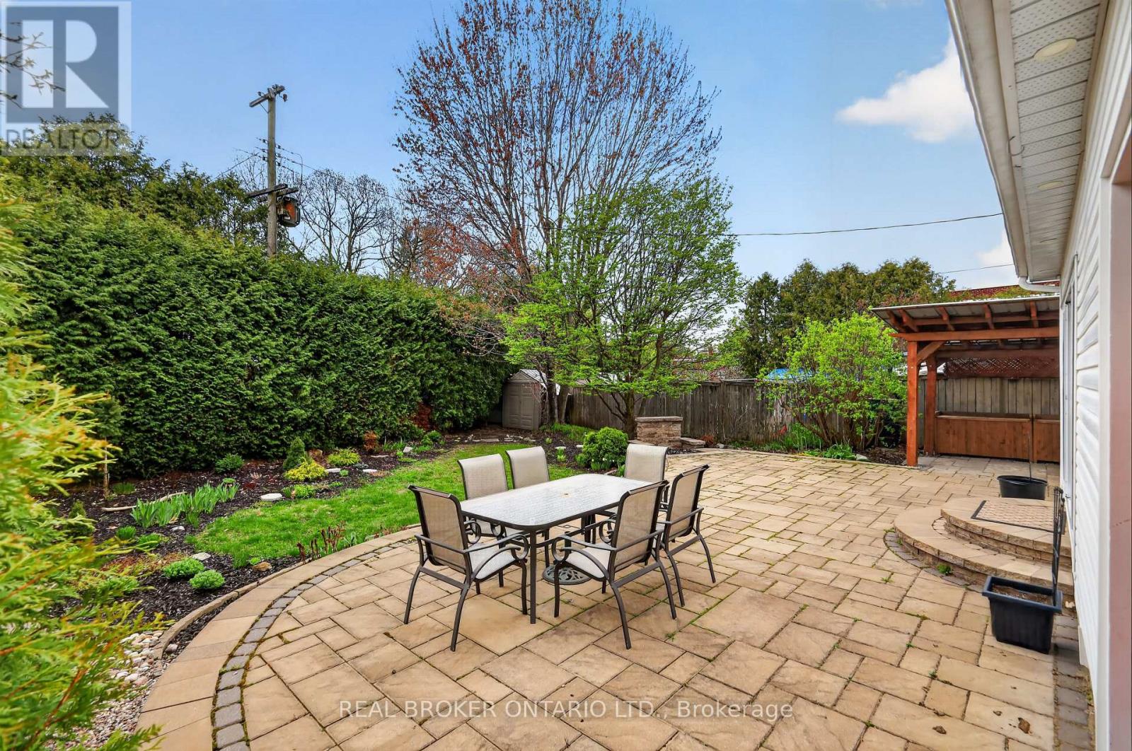 1572 DORION AVENUE - 25