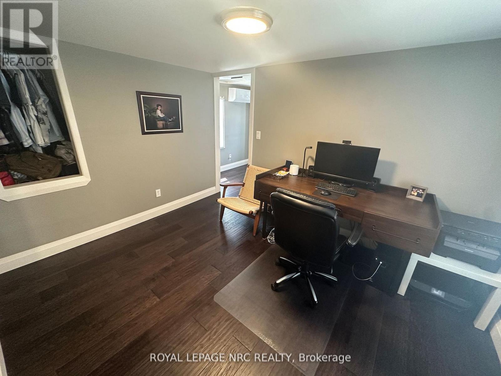 10 THOROLD ROAD - 13