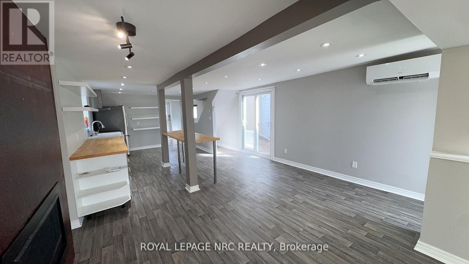 10 THOROLD ROAD - 18
