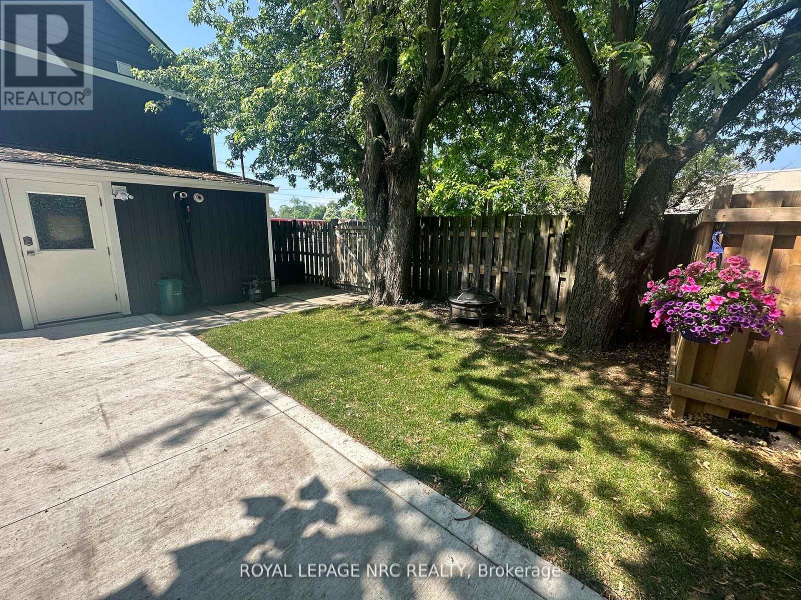10 THOROLD ROAD - 37
