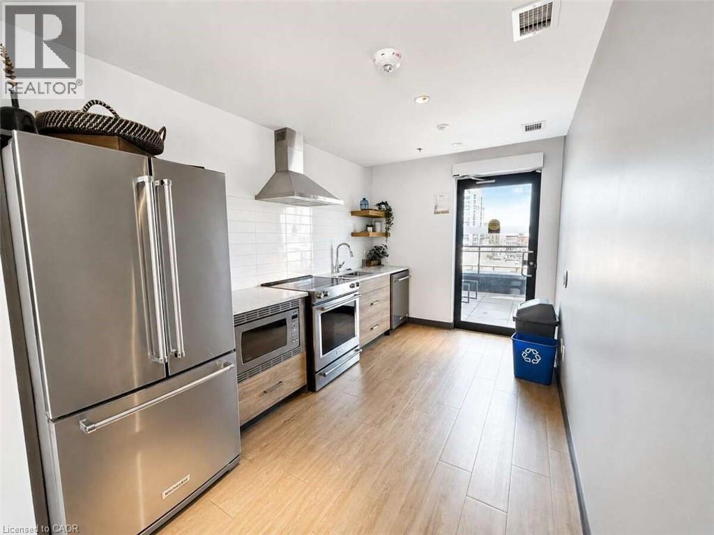 #1602 60 CHARLES Street W - 25