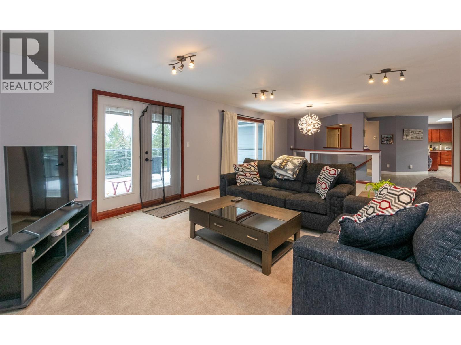 1350 13 Avenue SE - 25
