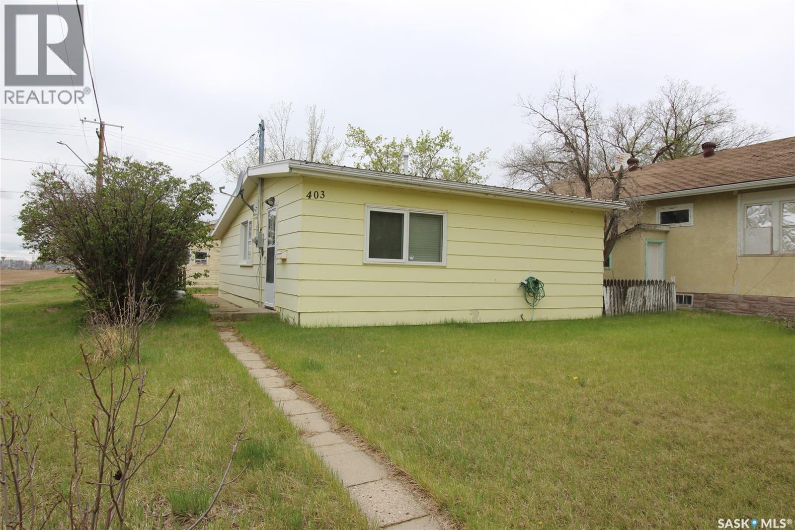 403 4th STREET W - 1