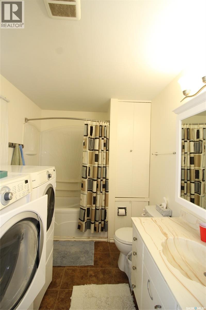 403 4th STREET W - 11