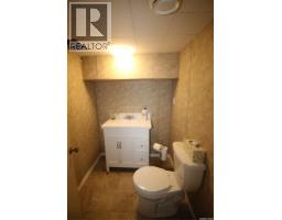 403 4th Street W, Shaunavon, SK S0N2M0 Photo 23