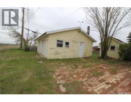 403 4th Street W, Shaunavon, SK S0N2M0 Photo 25
