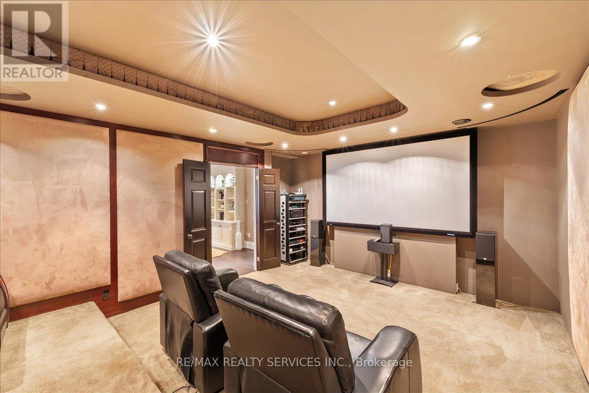 574 CONSERVATION DRIVE - 39