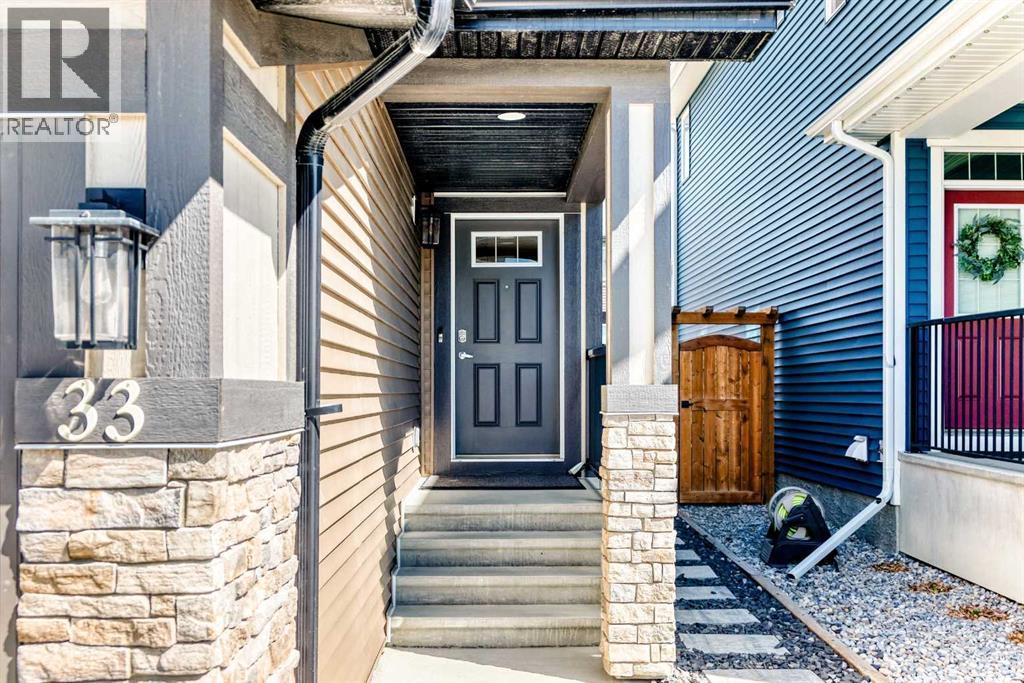 33 Sundown Avenue, Cochrane