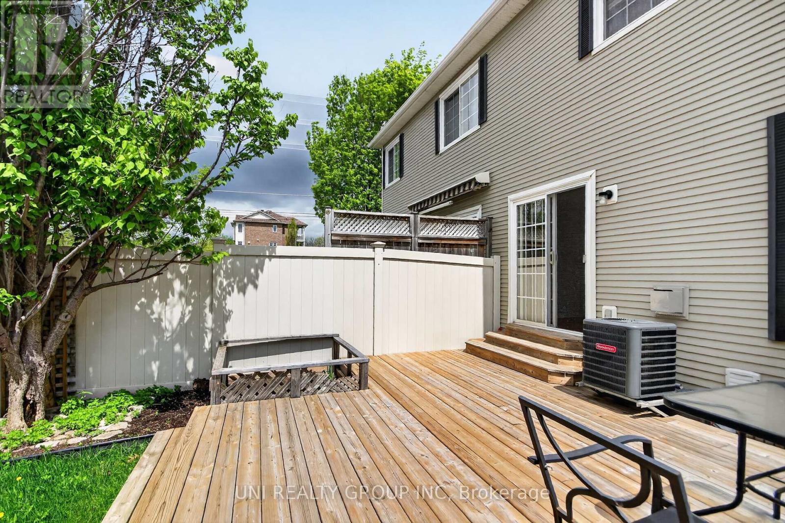 546 ASHBOURNE CRESCENT - 39