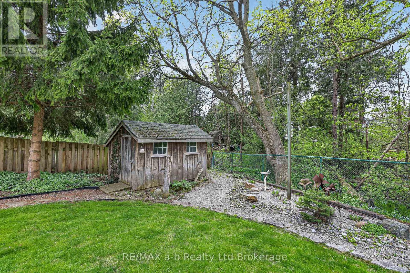191 JOHN STREET - 28