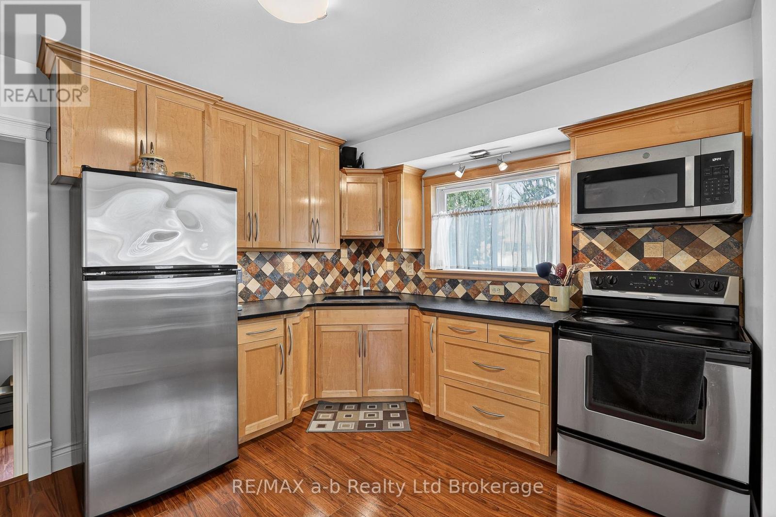 191 JOHN STREET - 6