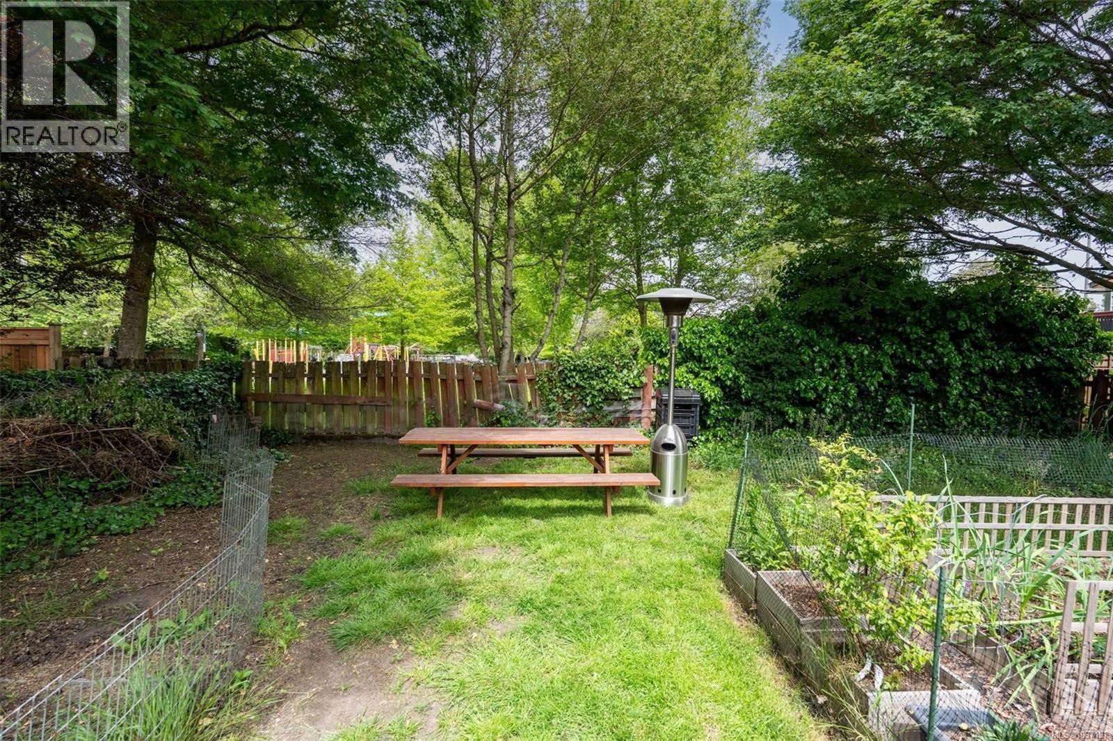 1914 Leighton Rd - 34