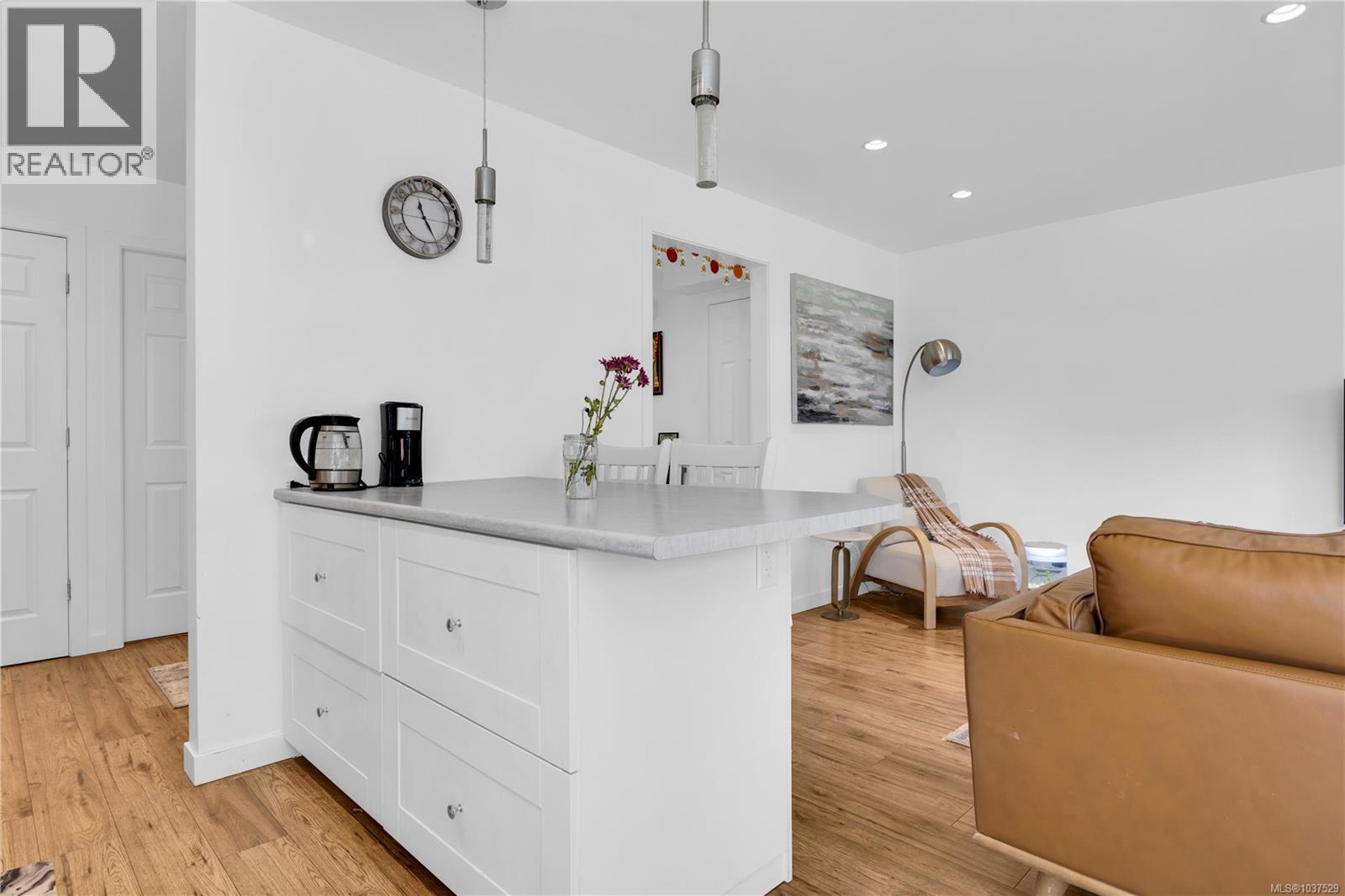 726A Kelly Rd, Colwood