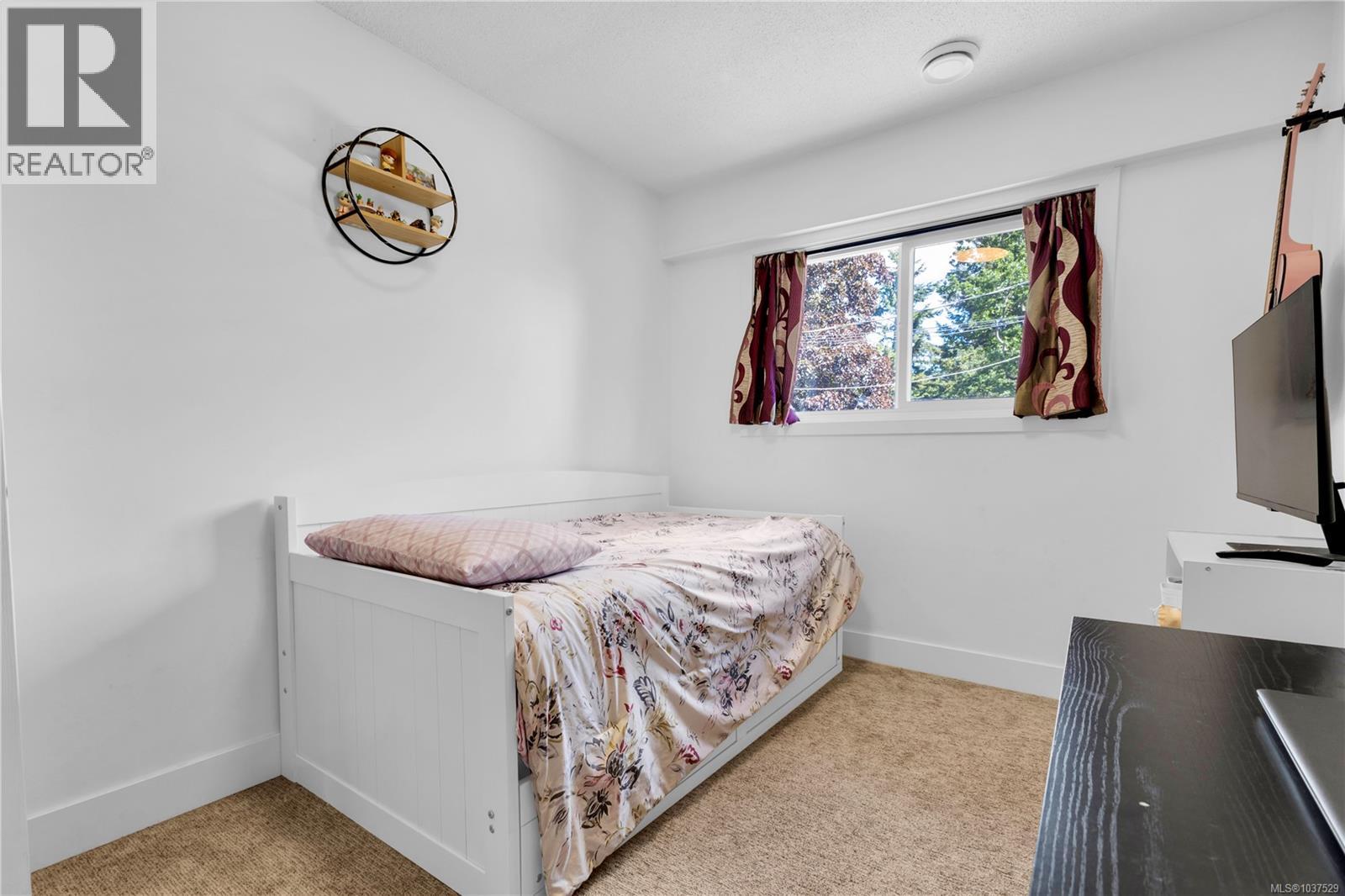 726A Kelly Rd, Colwood