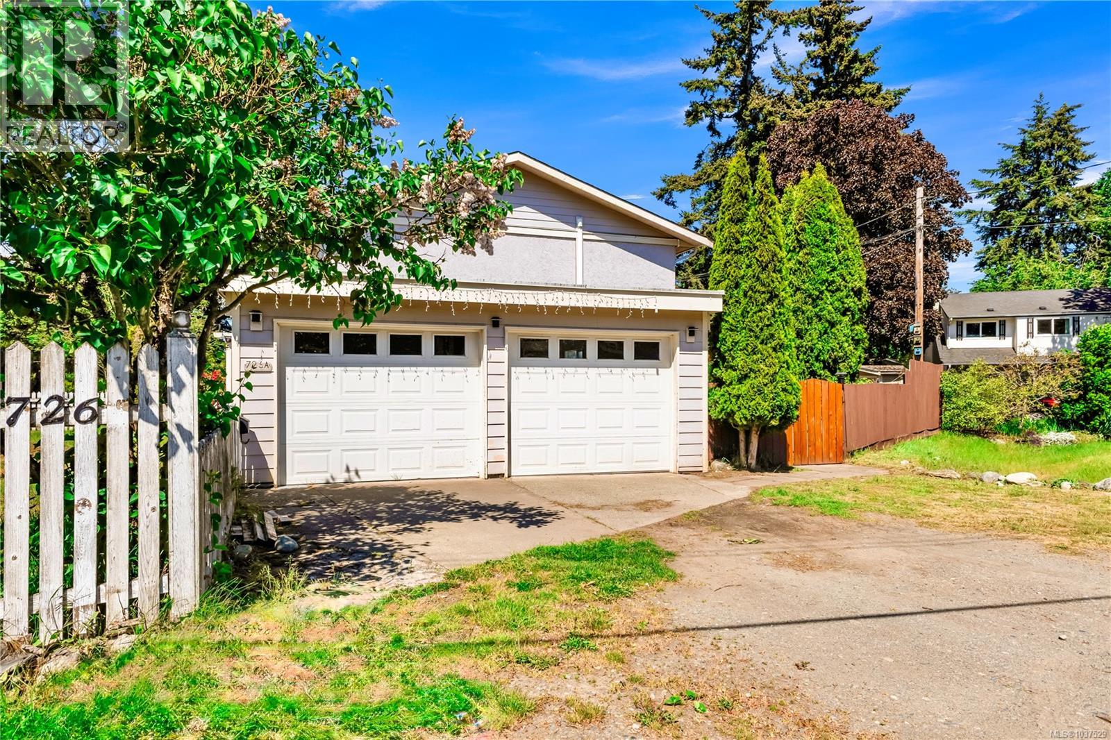 726A Kelly Rd - 1