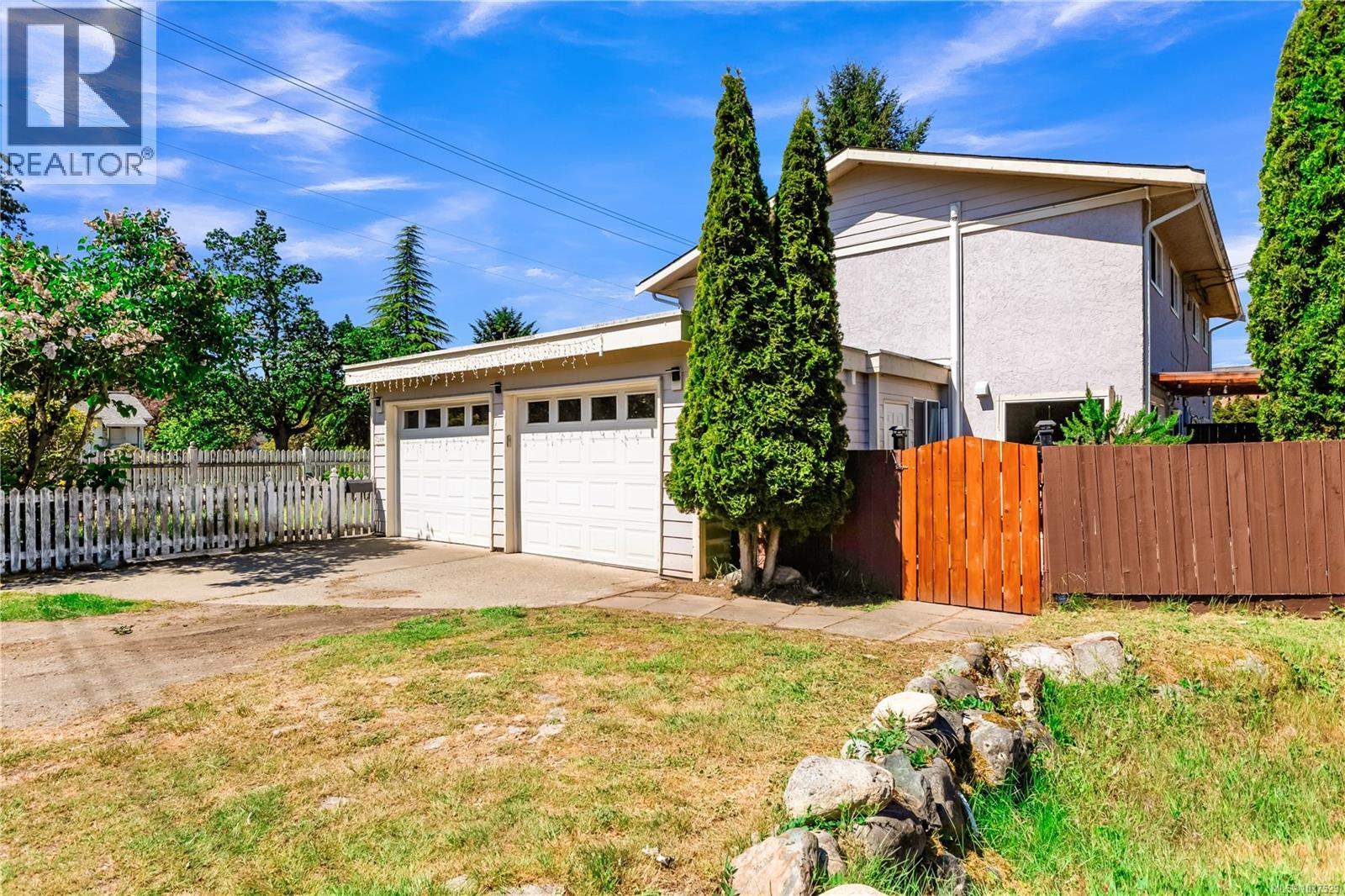 726A Kelly Rd - 2