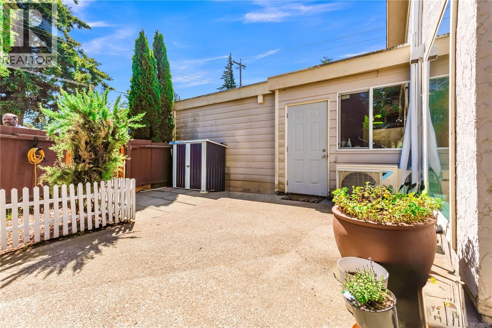 726A Kelly Rd - 37