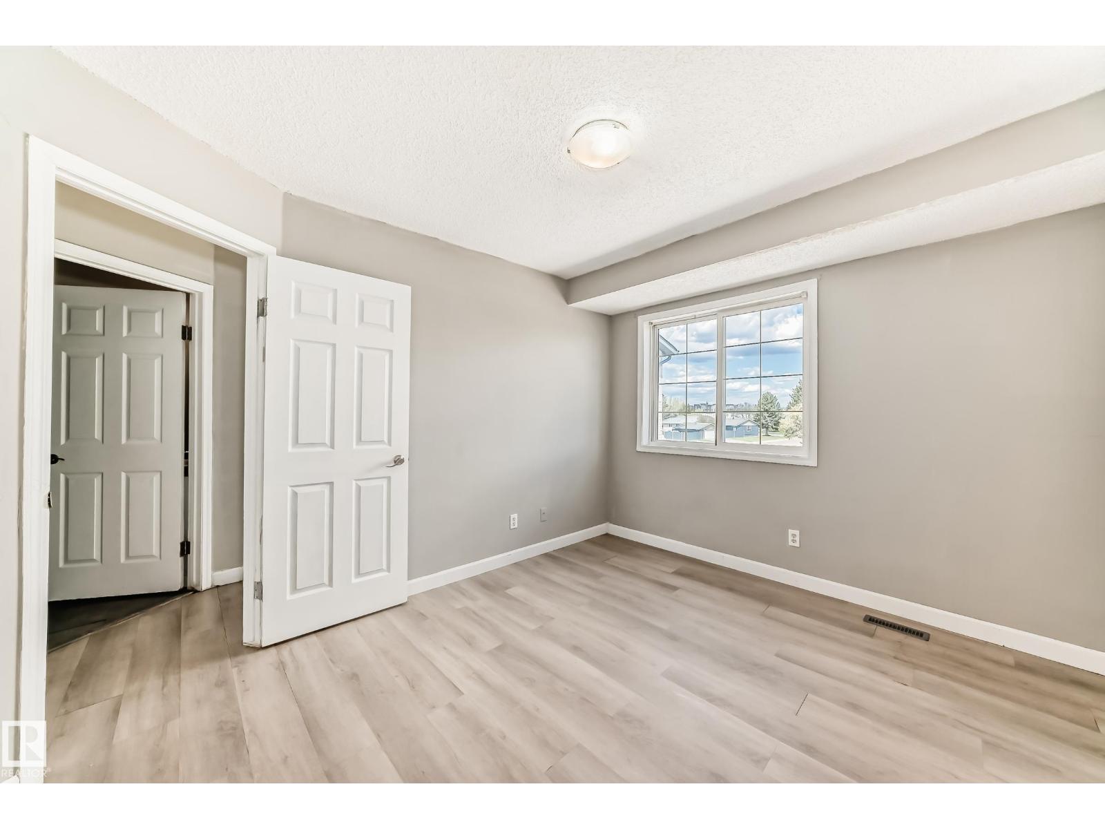 12615 47 ST NW - 21