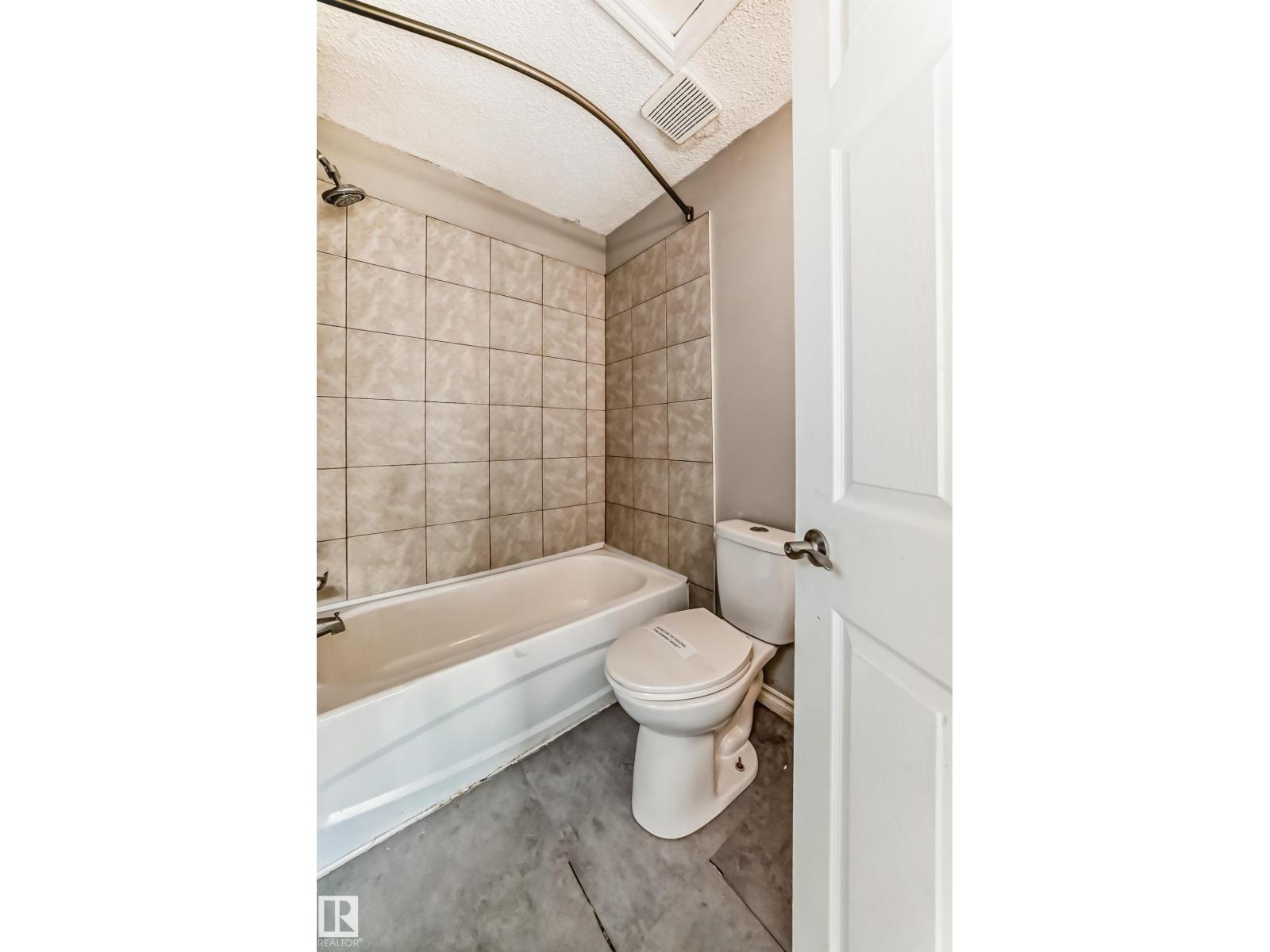 12615 47 ST NW - 25