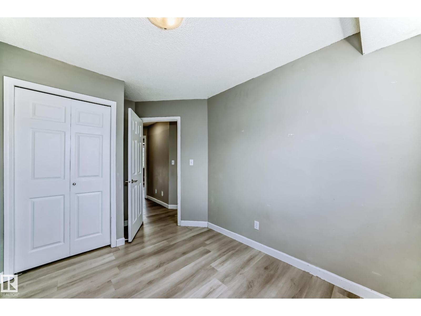 12615 47 ST NW - 27