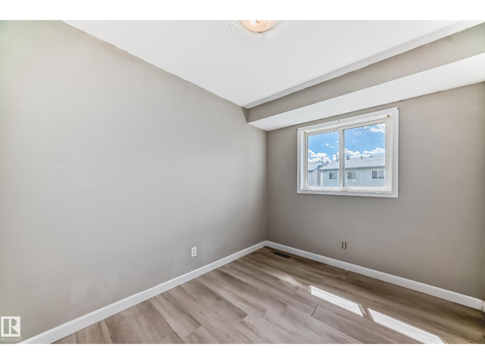 12615 47 ST NW - 28