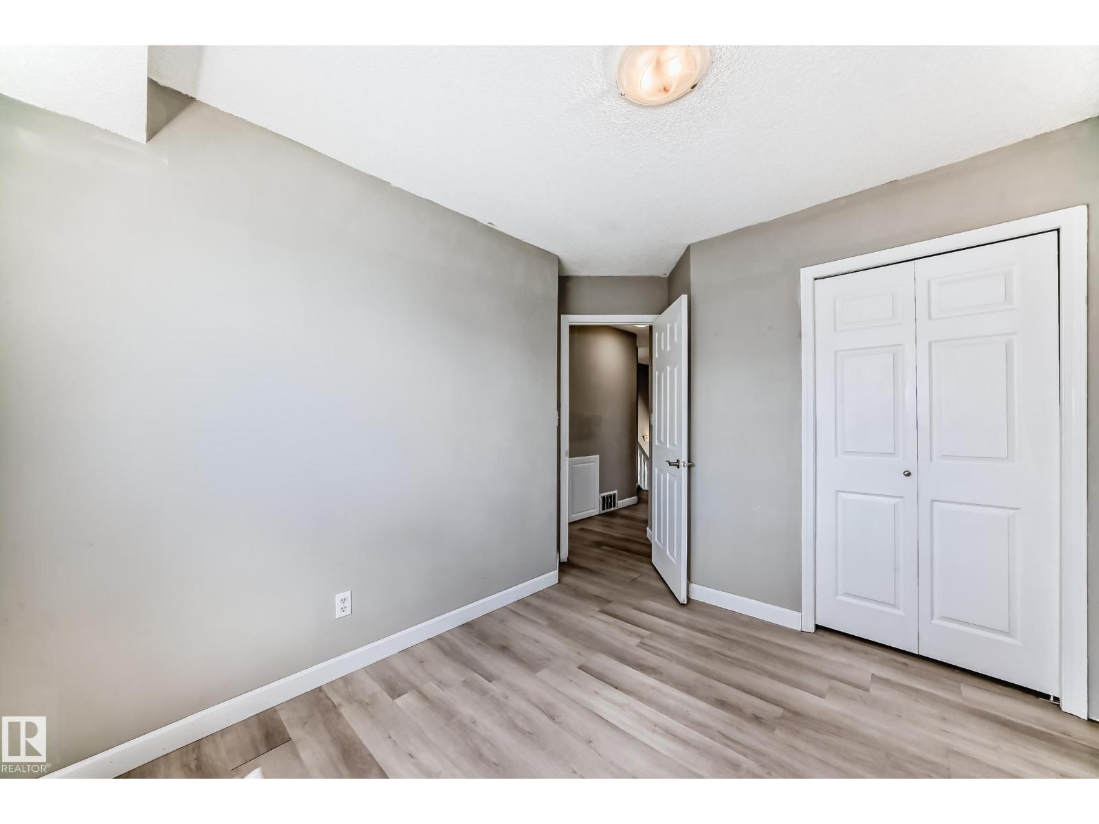 12615 47 ST NW - 29