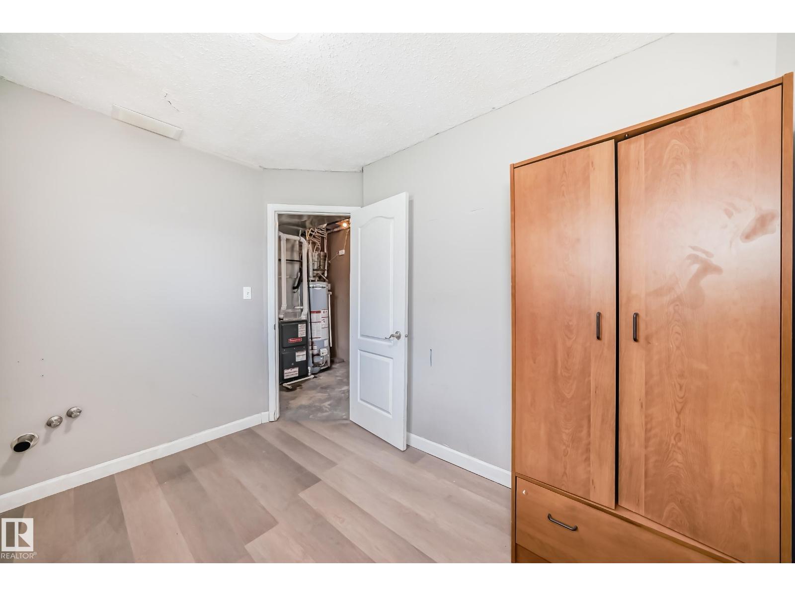 12615 47 ST NW - 37