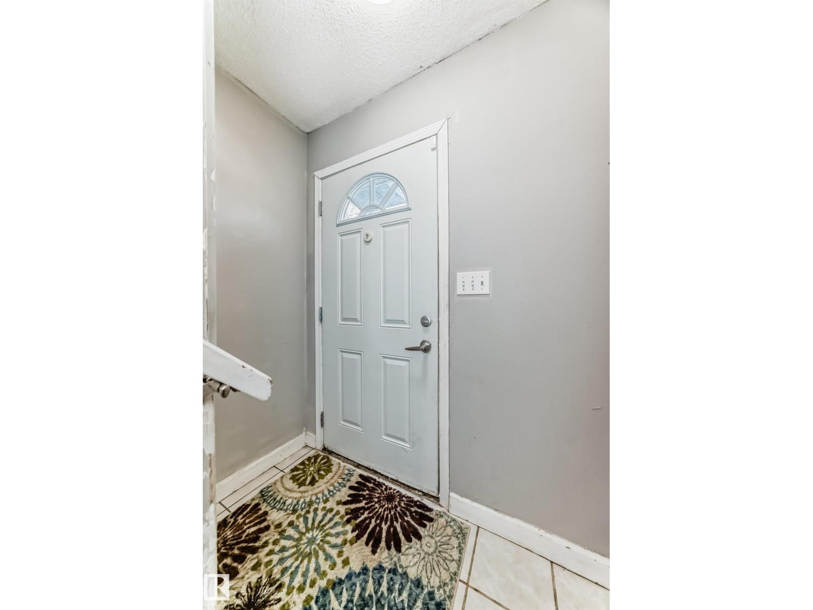 12615 47 ST NW - 5