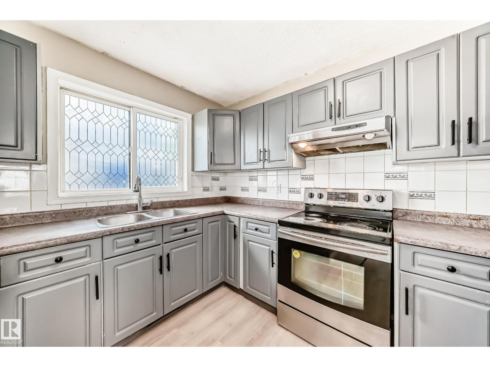 12615 47 ST NW - 7