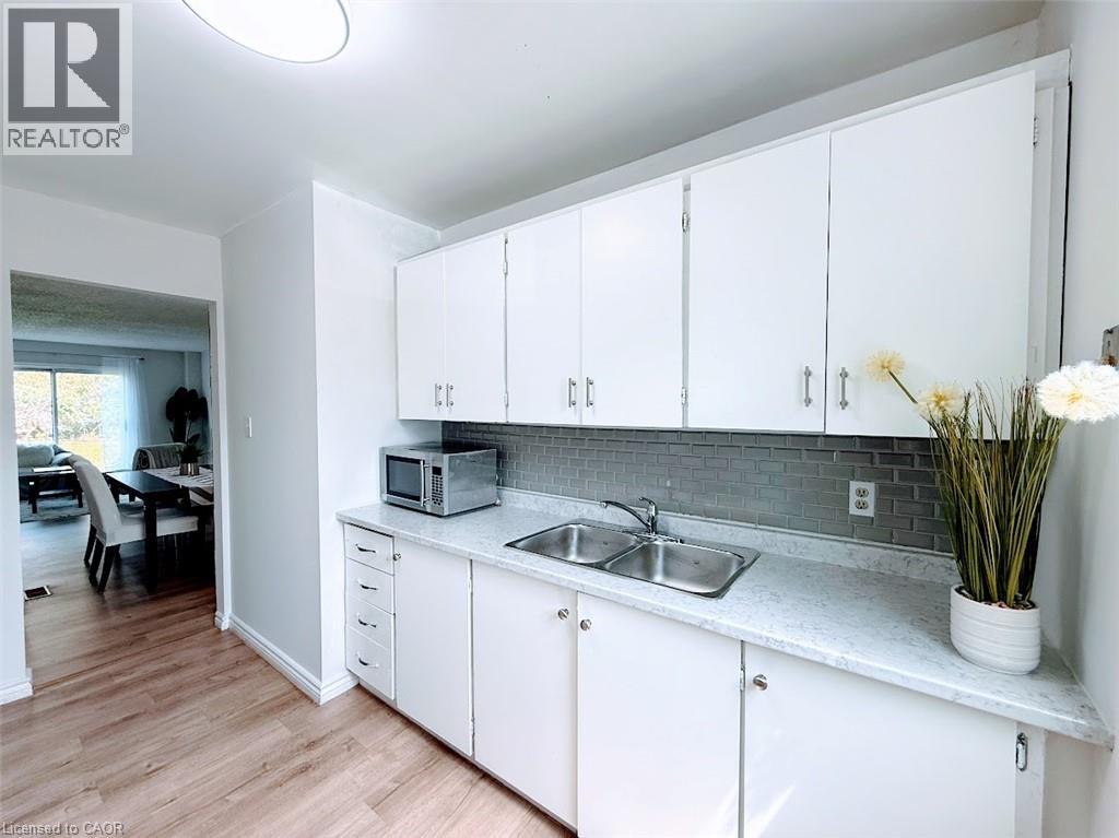 #G 515 N WEBER Street N - 12