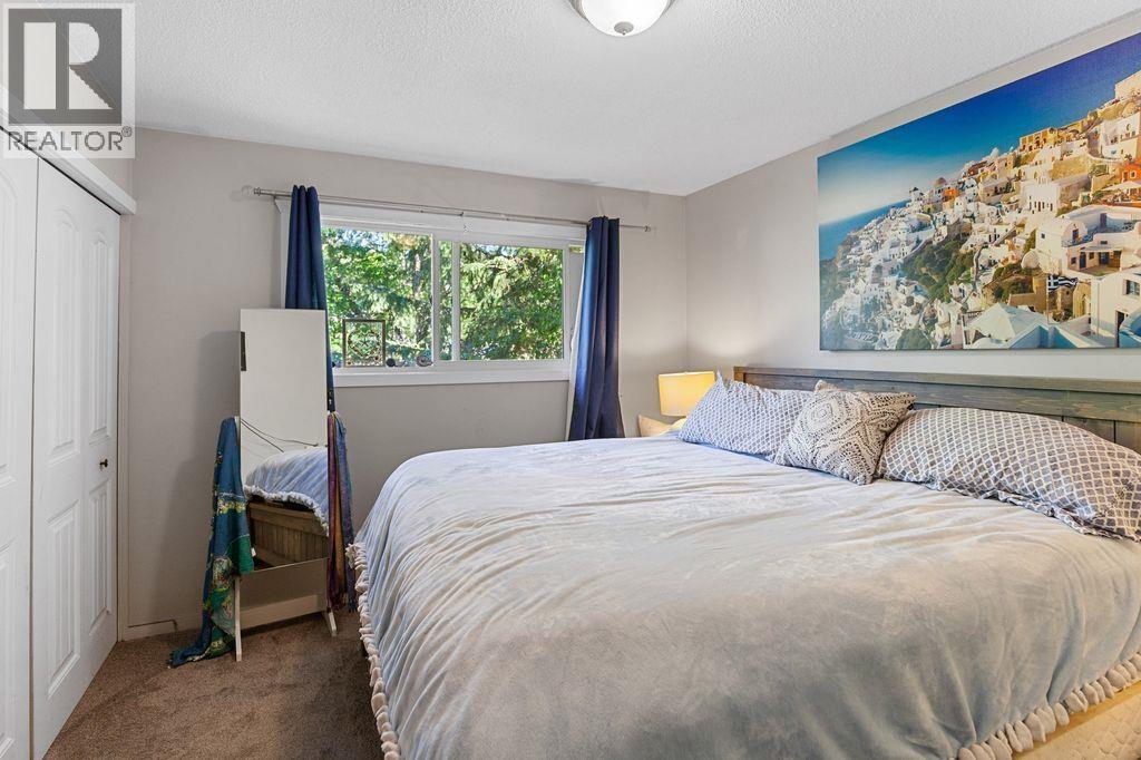Photo 8 of 25 — 7189 GUELPH PLACE · Prince George, BC
