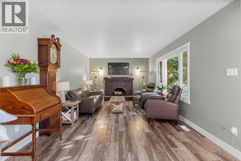 7189 GUELPH PLACE - 4