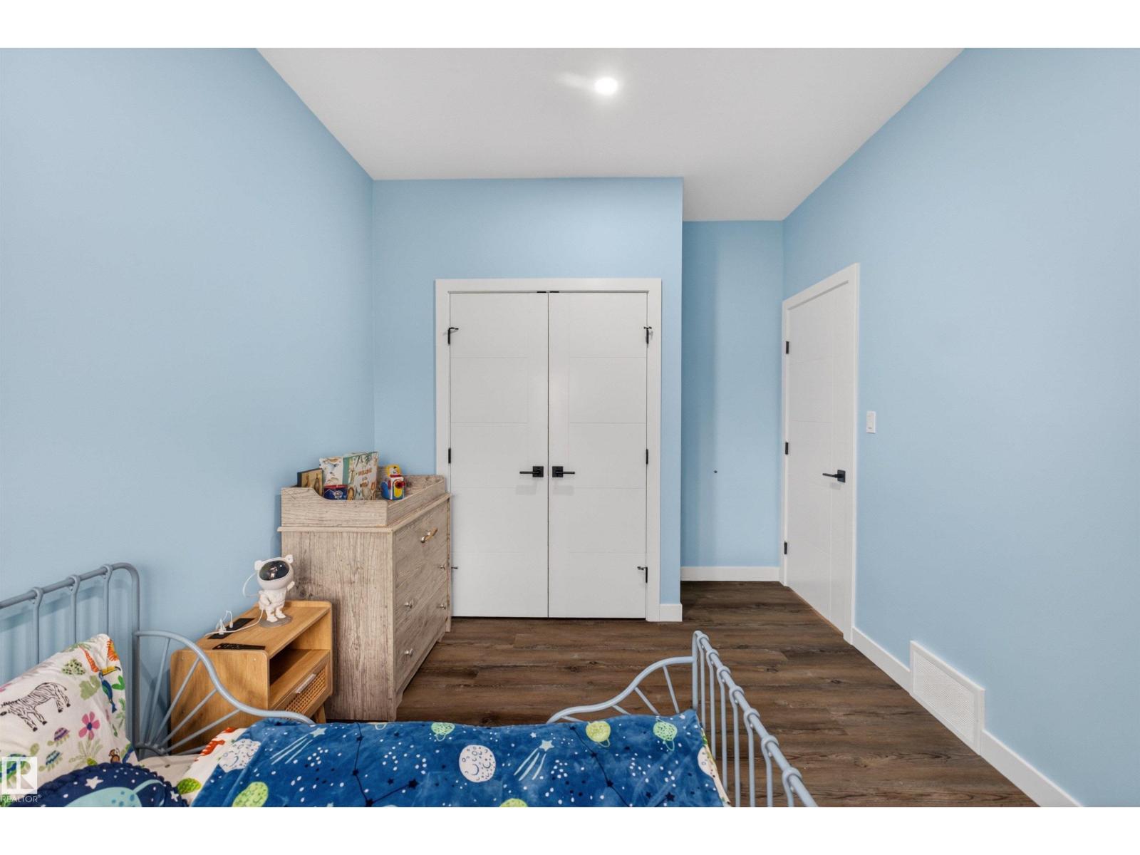 12205 125 ST NW - 37