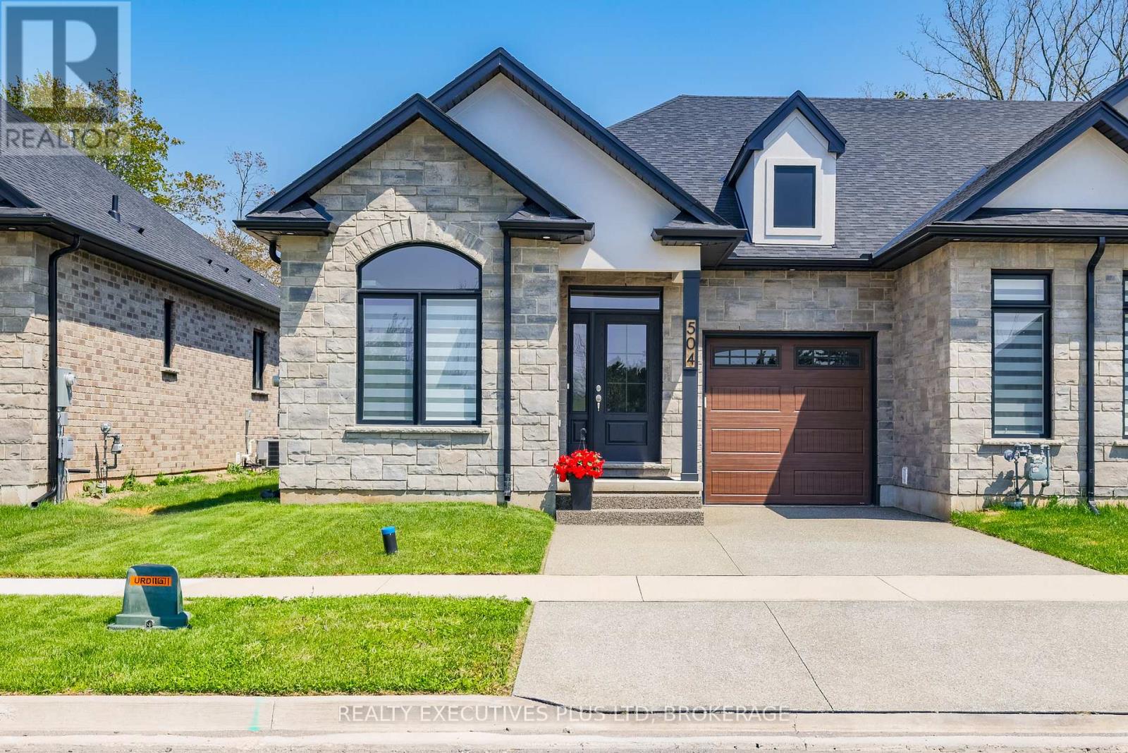 504 ROYAL RIDGE COURT - 1