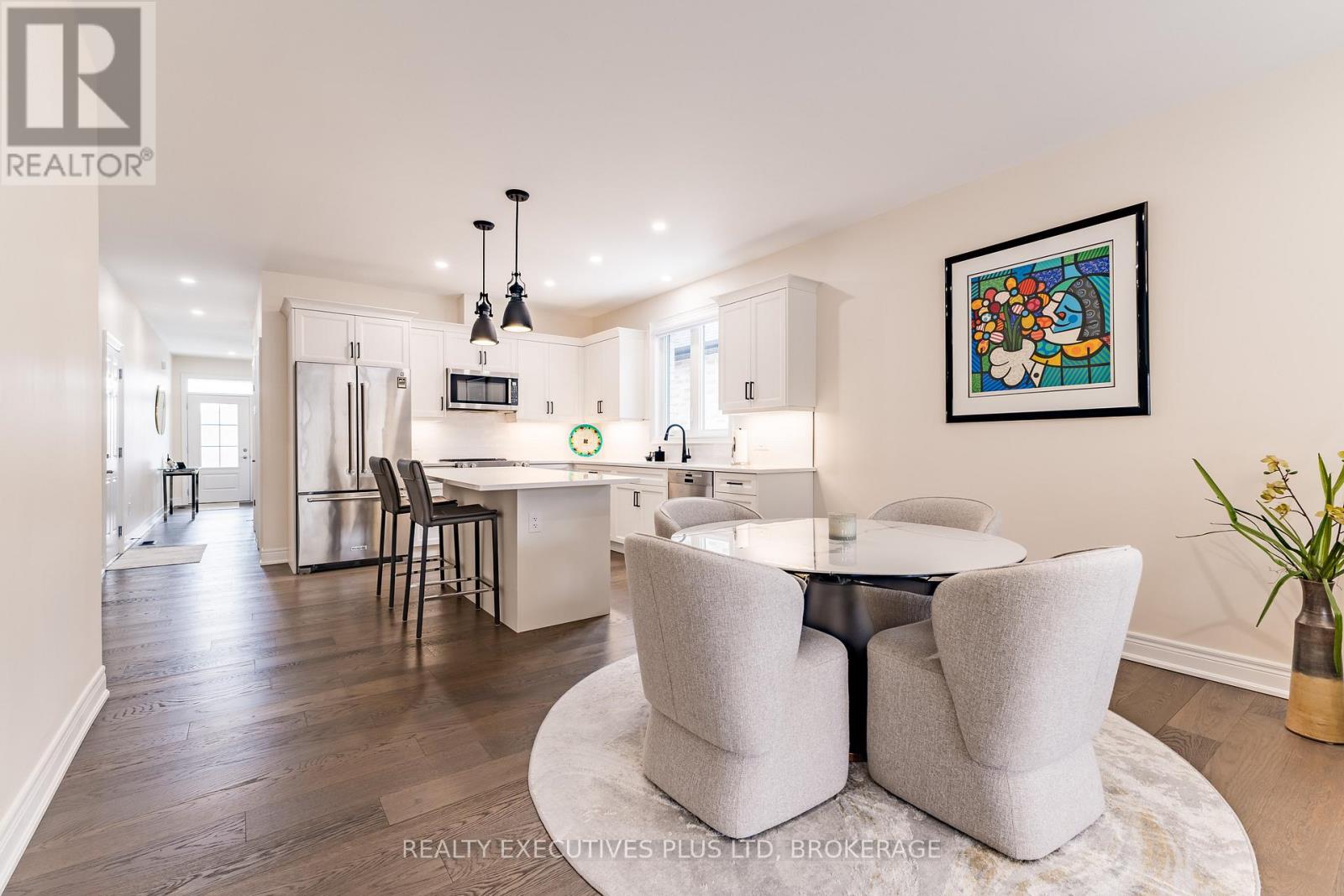 504 ROYAL RIDGE COURT - 19