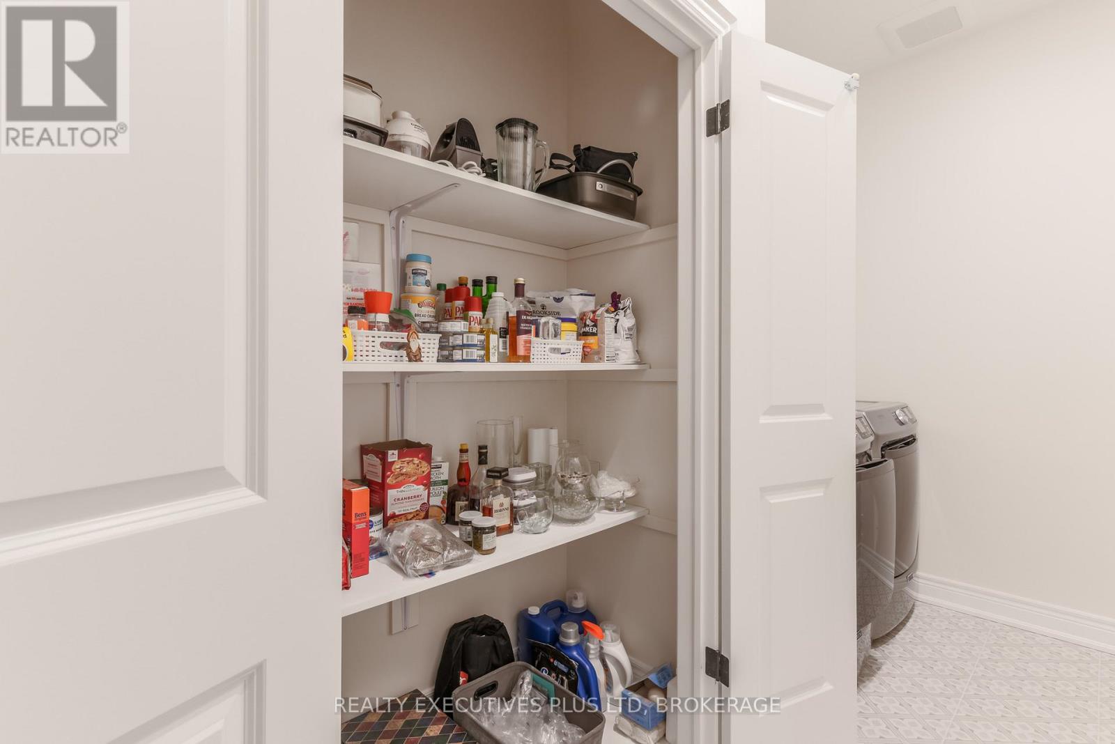 504 ROYAL RIDGE COURT - 27