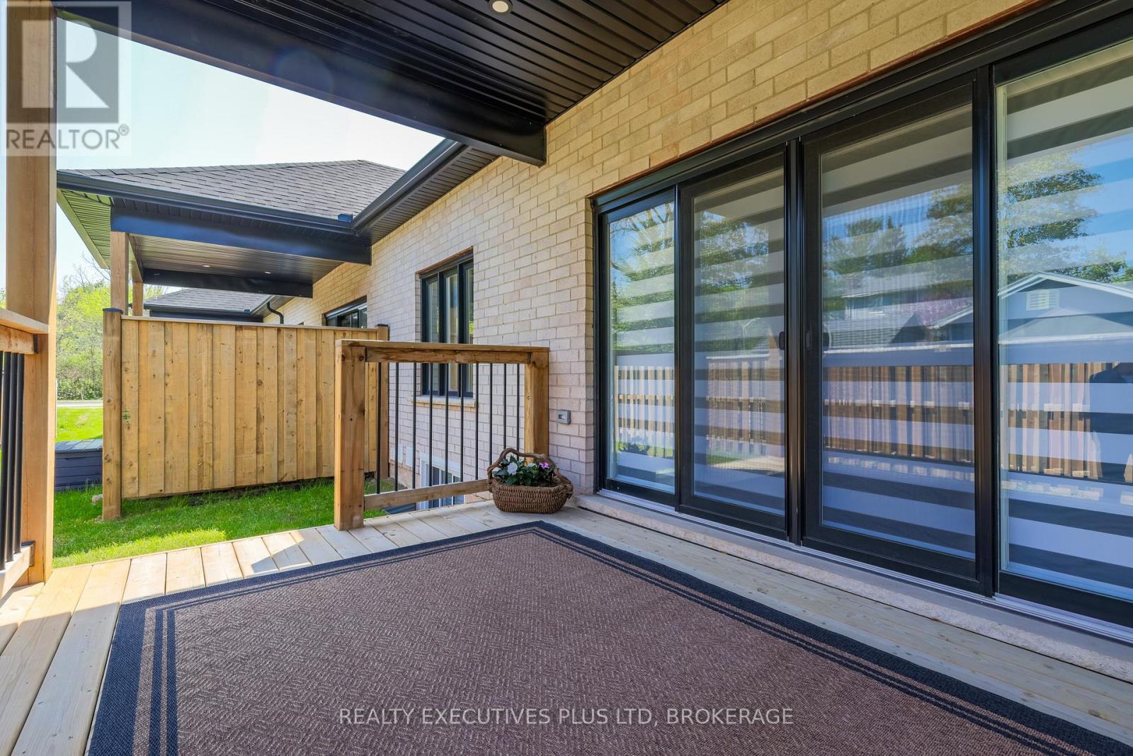 504 ROYAL RIDGE COURT - 5