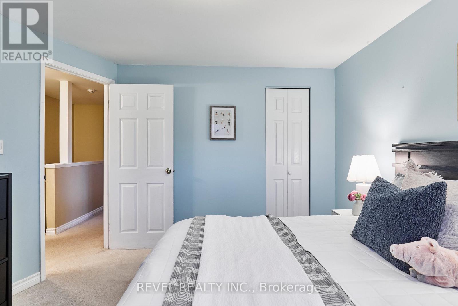689 GIBB STREET - 17