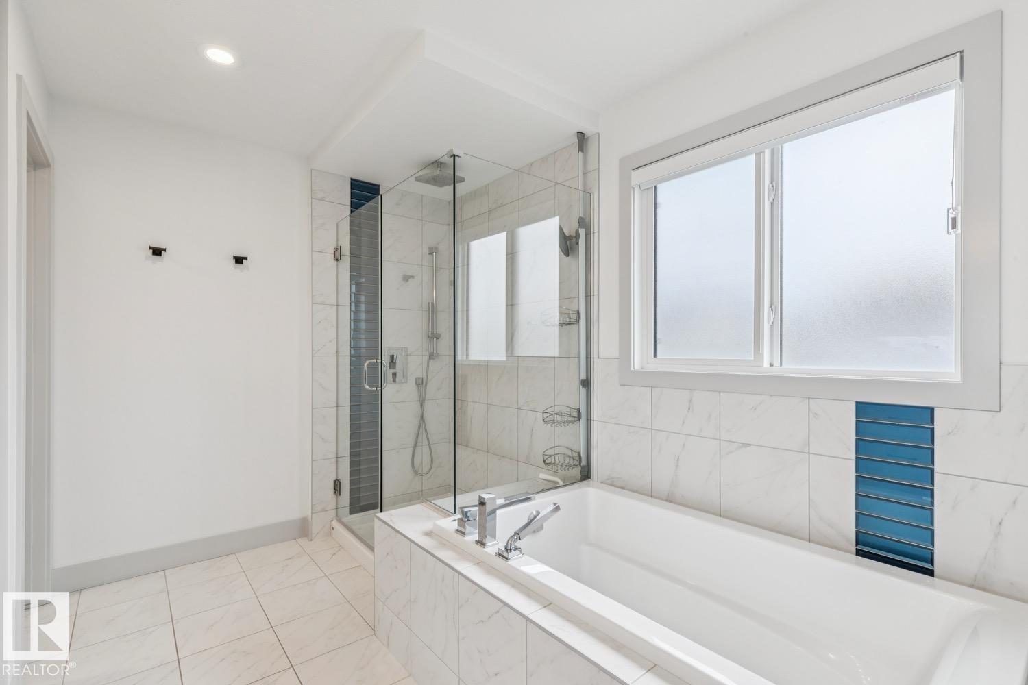17618 63A ST NW - 36