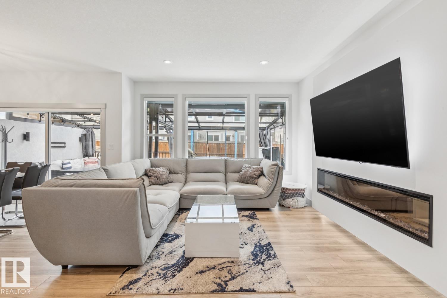 17618 63A ST NW - 4