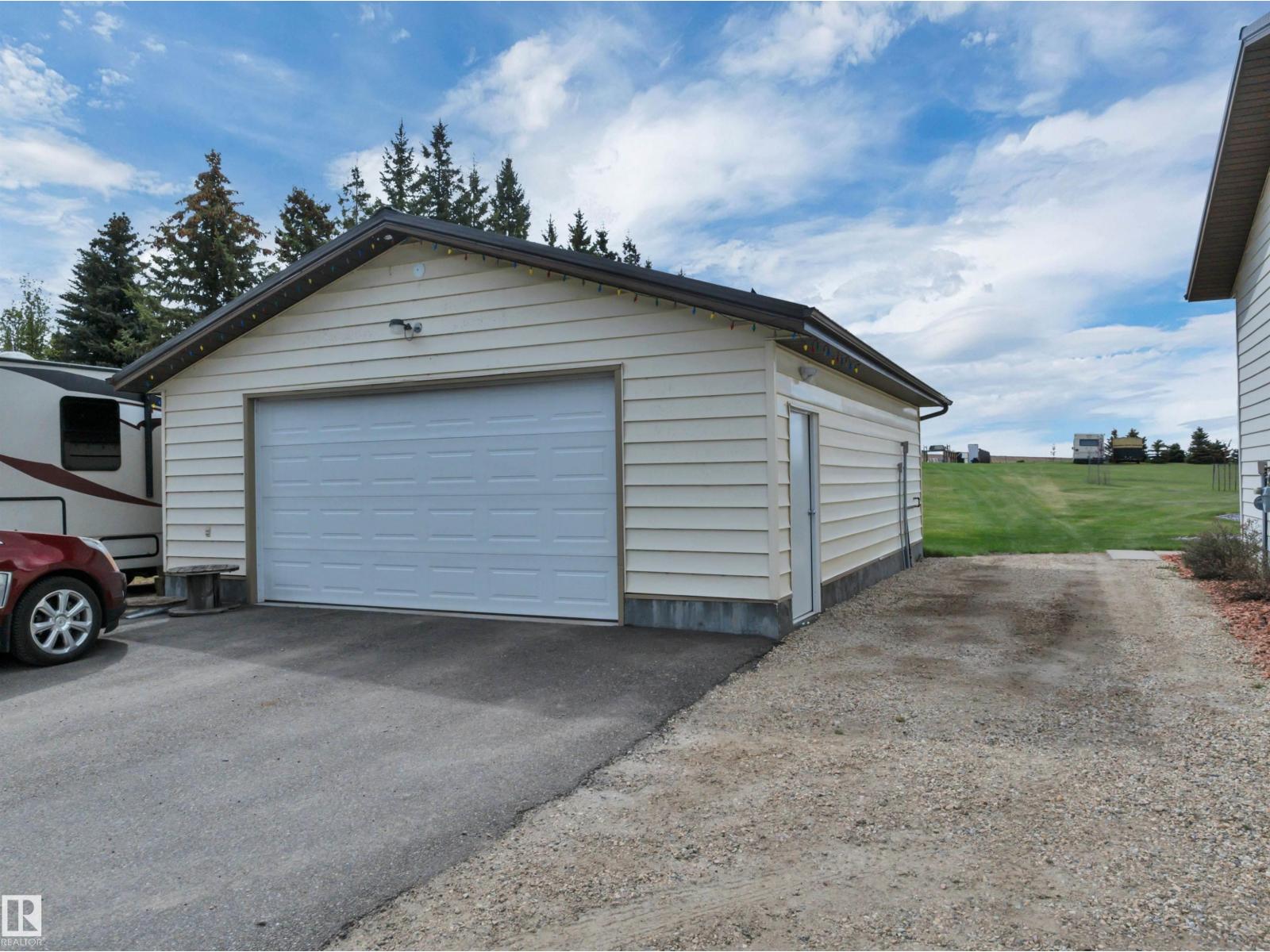 #7 53503 RGE ROAD 274 - 51