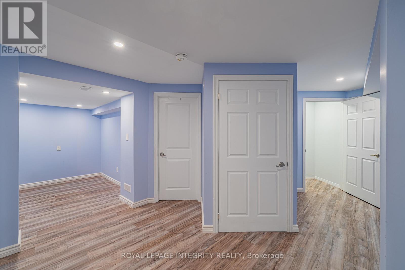 102 WHITESTONE DRIVE - 34