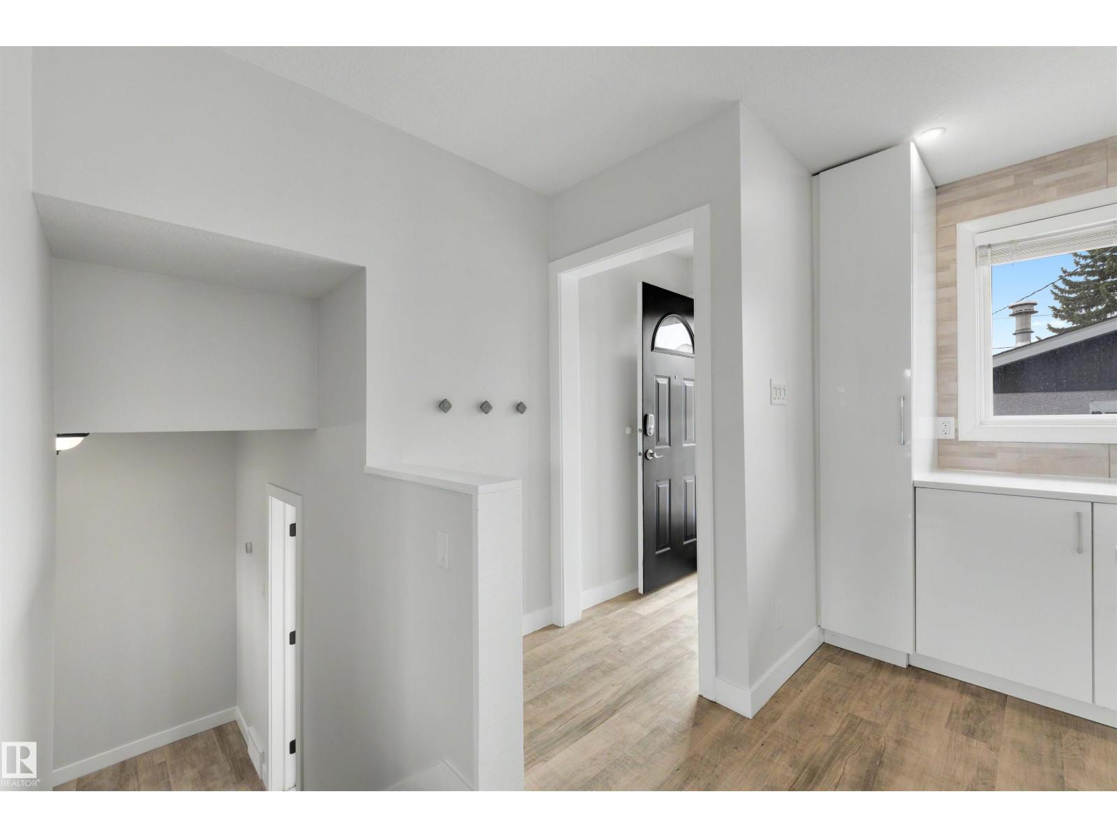 8904 168 ST NW - 10
