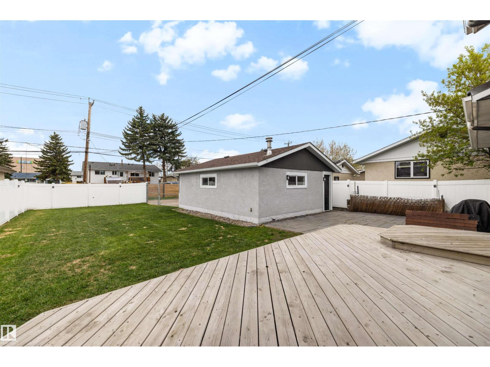 8904 168 ST NW - 13