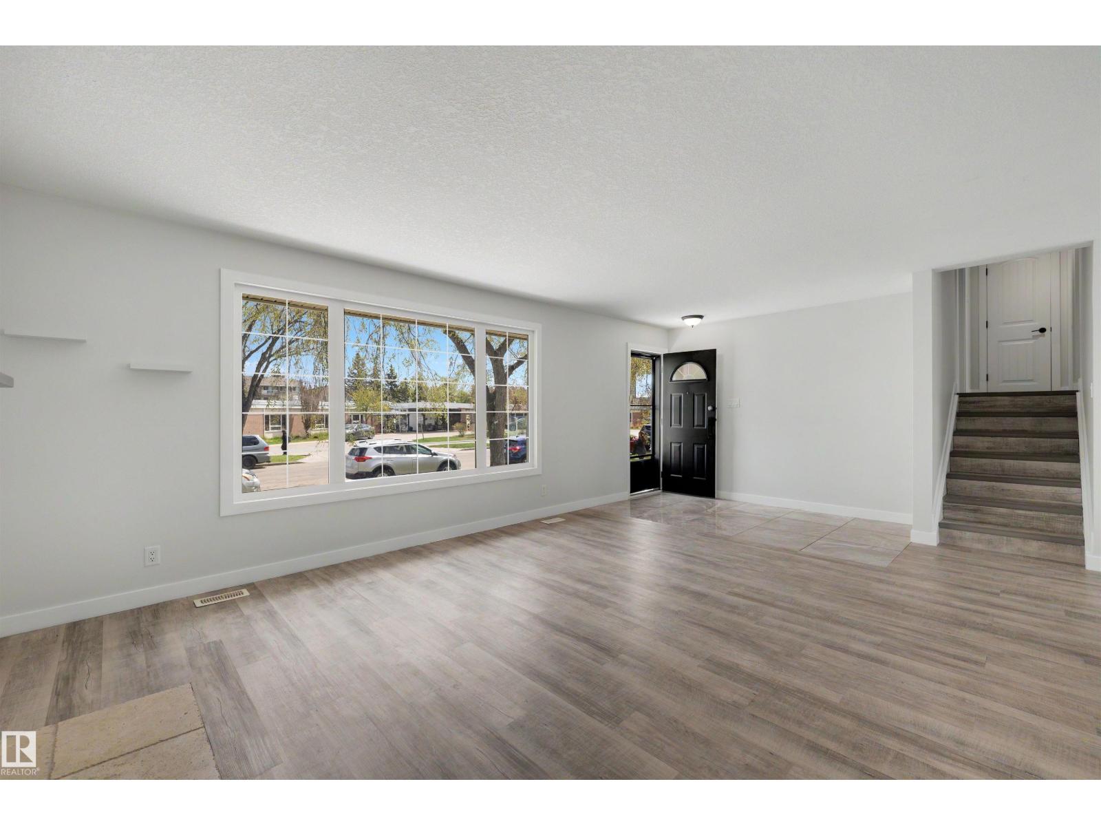 8904 168 ST NW - 16