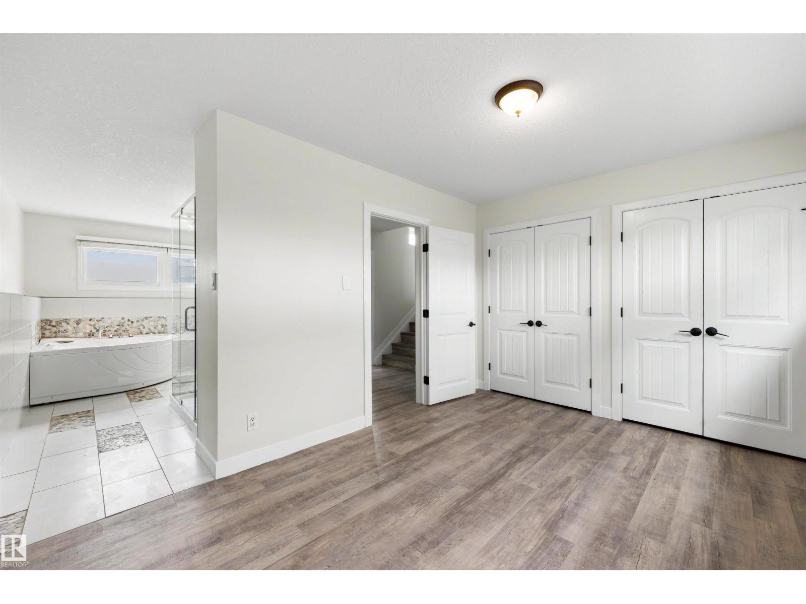 8904 168 ST NW - 29