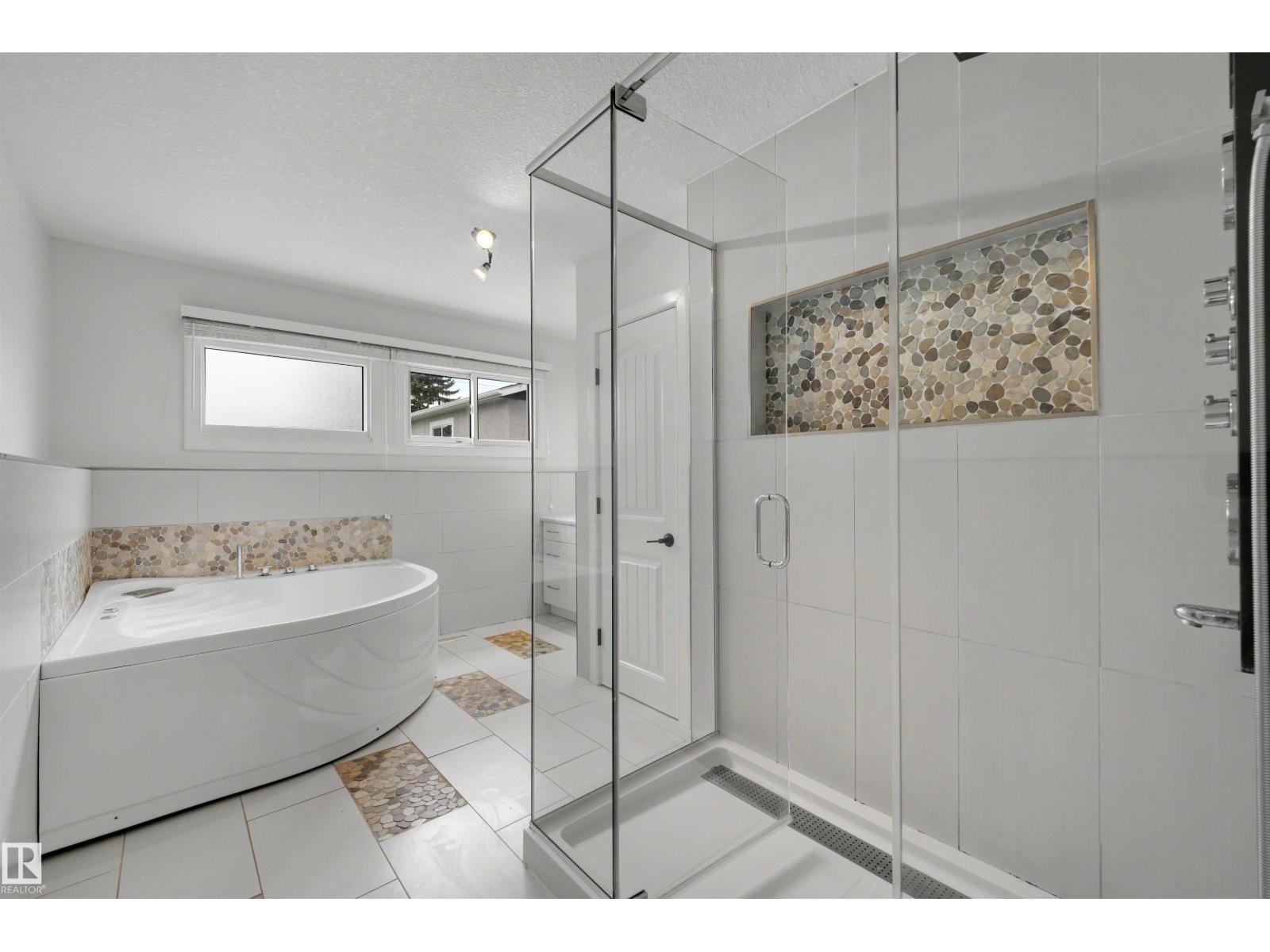 8904 168 ST NW - 30