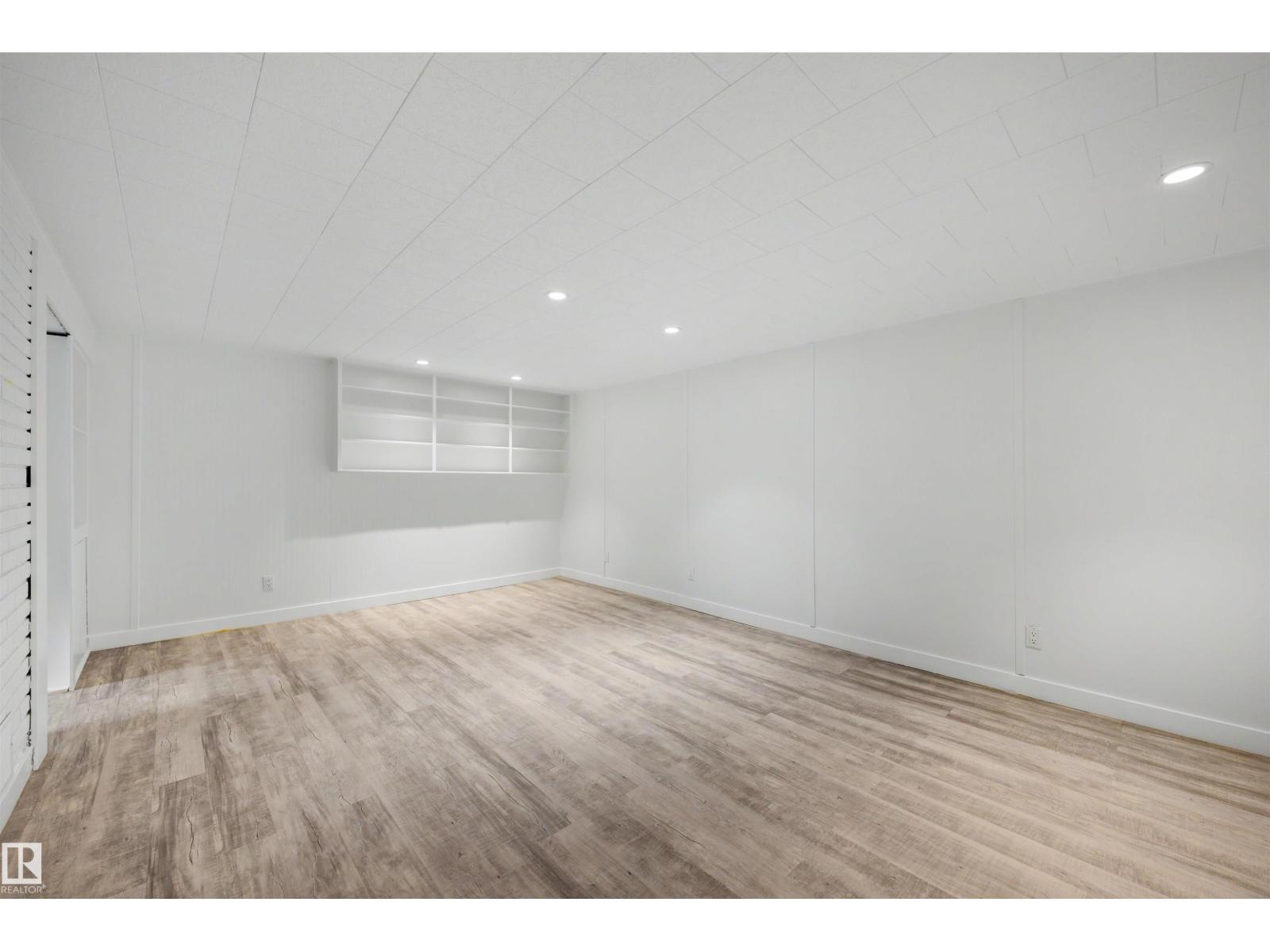 8904 168 ST NW - 34